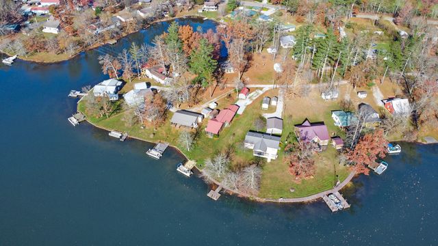 75 Linger Lake Ln, Crossville, TN 38571