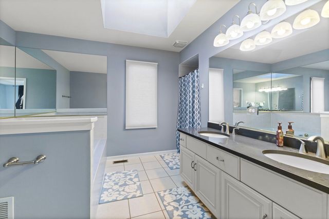 3120 Deering Bay Drive, Naperville, IL 60564