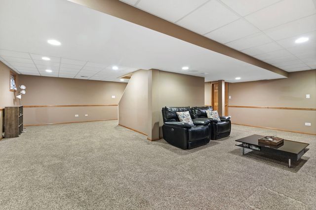 3120 Deering Bay Drive, Naperville, IL 60564