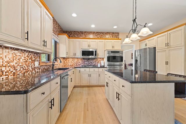 3120 Deering Bay Drive, Naperville, IL 60564