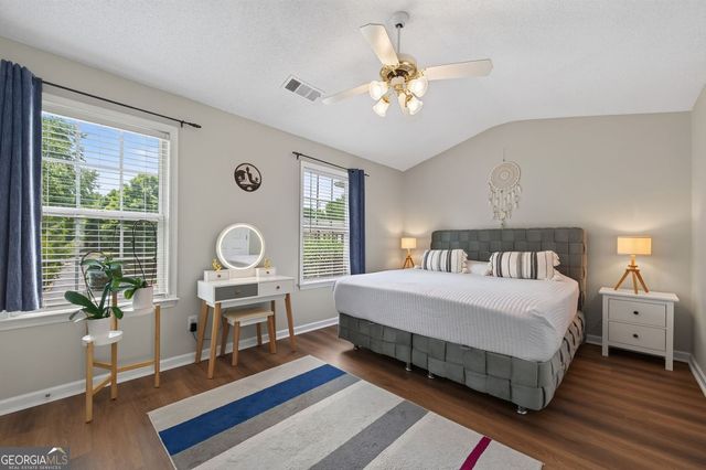 1717 NW Stanwood Drive NW, Kennesaw, GA 30152