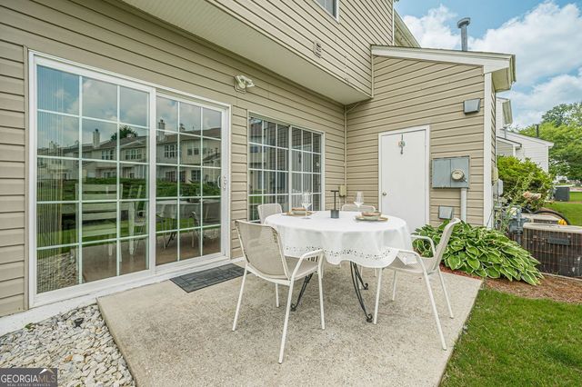 1717 NW Stanwood Drive NW, Kennesaw, GA 30152