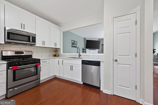 1717 NW Stanwood Drive NW, Kennesaw, GA 30152