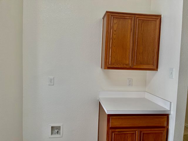 1008 Rock Springs Drive, Burleson, TX 76028