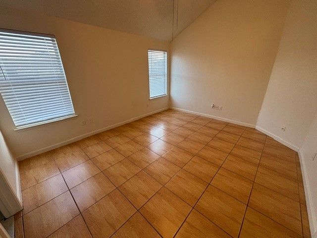 1008 Rock Springs Drive, Burleson, TX 76028