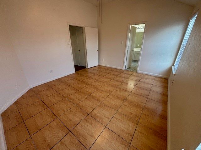 1008 Rock Springs Drive, Burleson, TX 76028