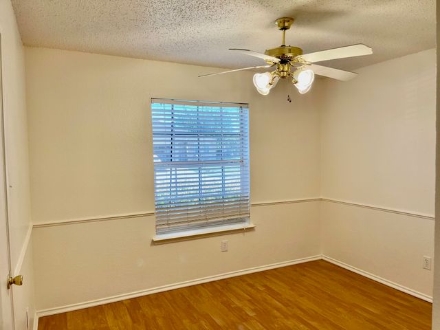 1008 Rock Springs Drive, Burleson, TX 76028