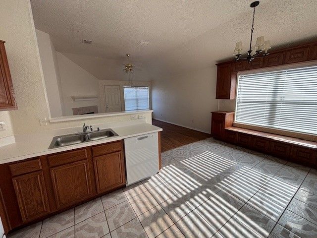 1008 Rock Springs Drive, Burleson, TX 76028