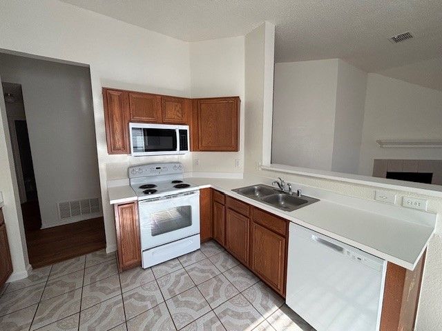 1008 Rock Springs Drive, Burleson, TX 76028