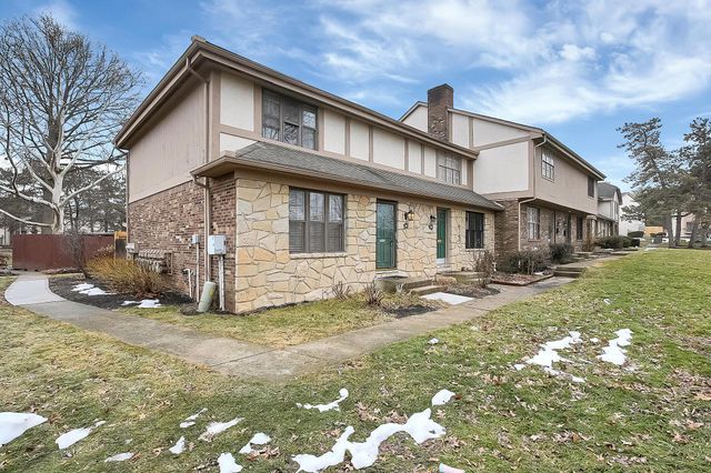 97 Stornoway Drive W, Columbus, OH 43213