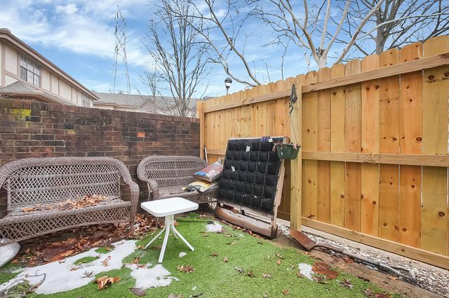 97 Stornoway Drive W, Columbus, OH 43213