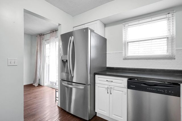 97 Stornoway Drive W, Columbus, OH 43213