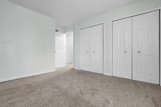 97 Stornoway Drive W, Columbus, OH 43213