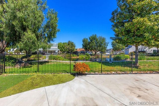 914 Sendero Ave., Escondido, CA 92026