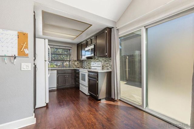 914 Sendero Ave., Escondido, CA 92026