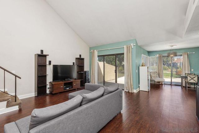 914 Sendero Ave., Escondido, CA 92026