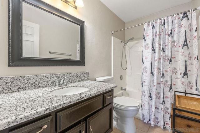 914 Sendero Ave., Escondido, CA 92026