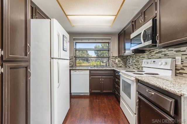 914 Sendero Ave., Escondido, CA 92026