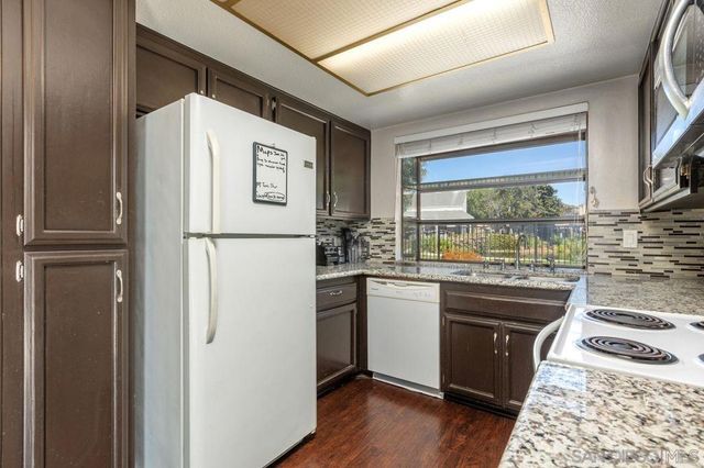 914 Sendero Ave., Escondido, CA 92026