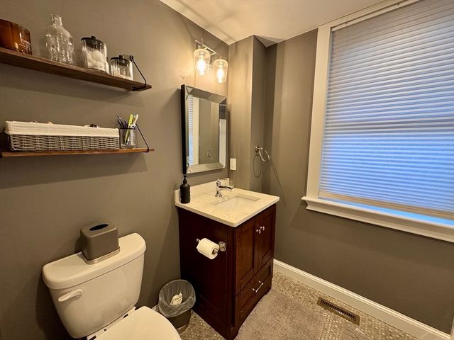 7 Hardy St 1, Beverly, MA 01915