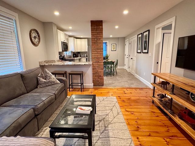 7 Hardy St 1, Beverly, MA 01915