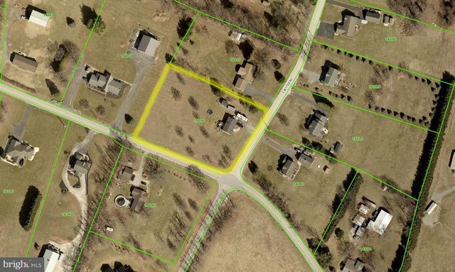 910 E BUTTER RD, York, PA 17406