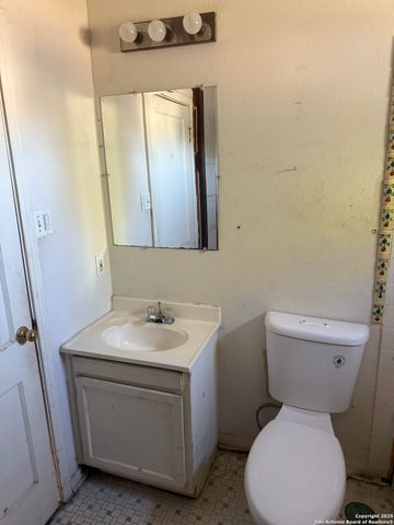 2359 Waverly, San Antonio, TX 78228