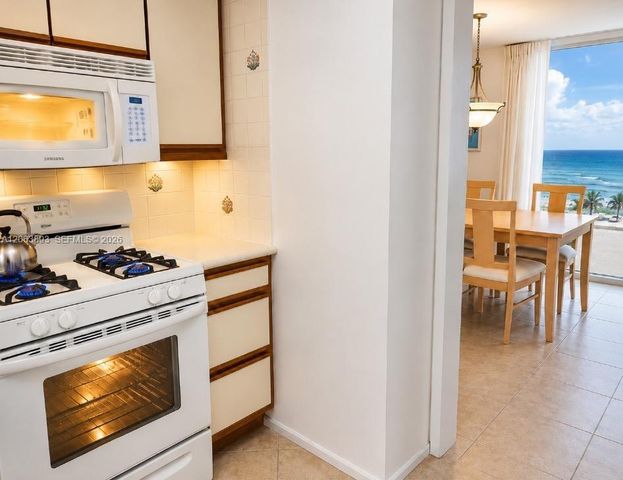 2030 S Ocean Dr 521, Hallandale Beach, FL 33009
