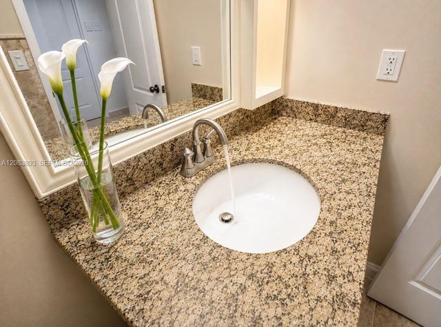 2030 S Ocean Dr 521, Hallandale Beach, FL 33009
