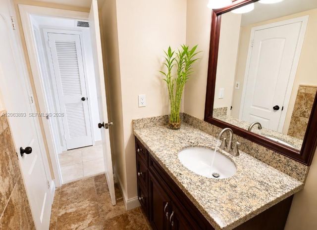 2030 S Ocean Dr 521, Hallandale Beach, FL 33009