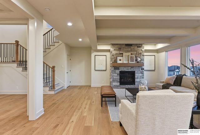 4222 S 218th Avenue, Elkhorn, NE 68022