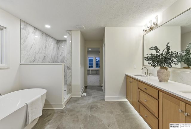4222 S 218th Avenue, Elkhorn, NE 68022