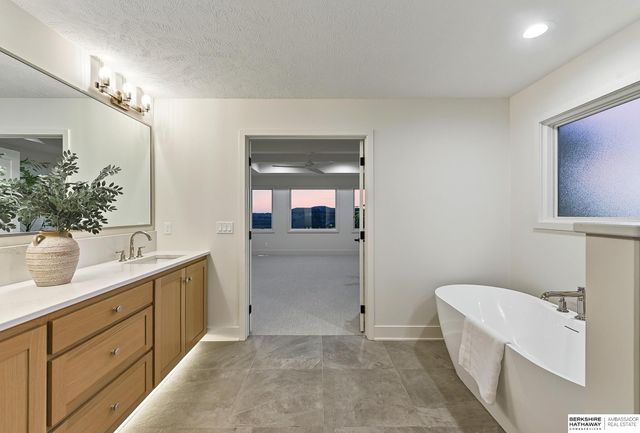4222 S 218th Avenue, Elkhorn, NE 68022