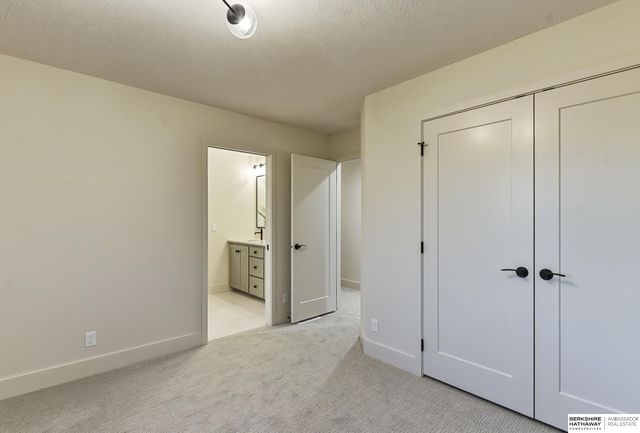 4222 S 218th Avenue, Elkhorn, NE 68022