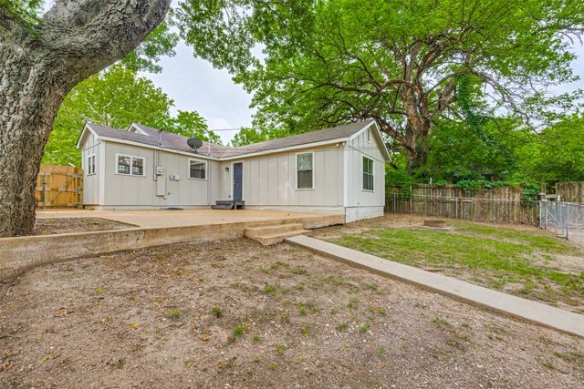 1515 W Sears Street, Denison, TX 75020