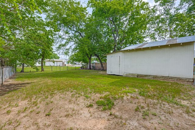 1515 W Sears Street, Denison, TX 75020