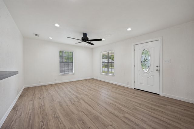 1515 W Sears Street, Denison, TX 75020