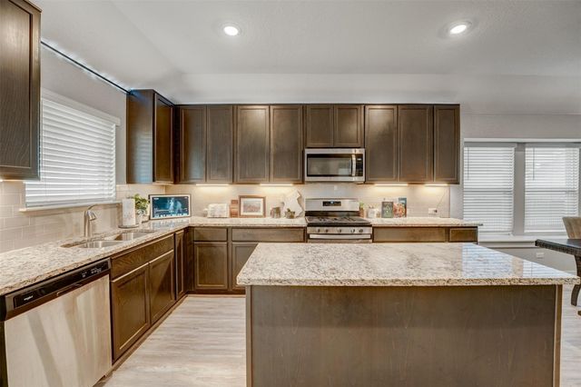 5806 Aviano RD, Round Rock, TX 78665
