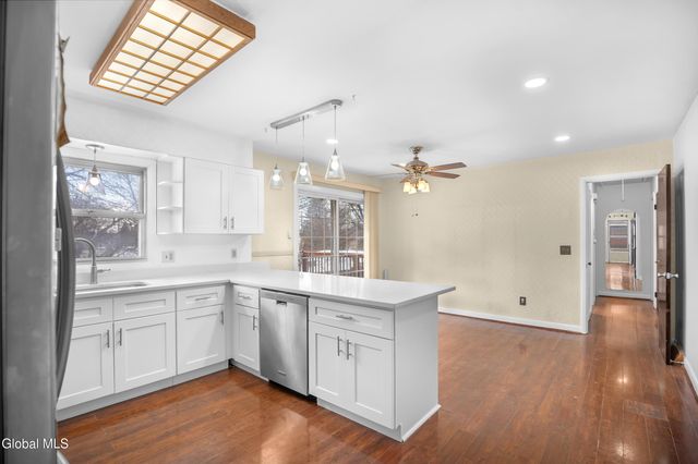 11 Hillside Avenue, Colonie, NY 12205