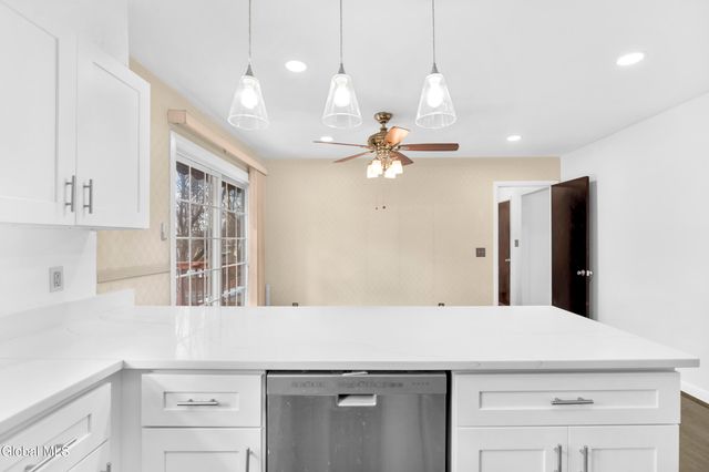 11 Hillside Avenue, Colonie, NY 12205