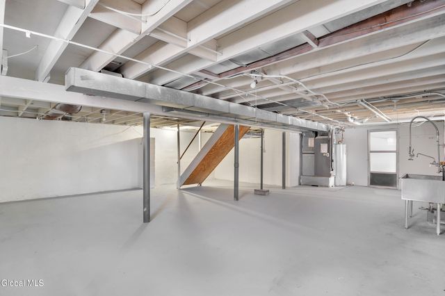 11 Hillside Avenue, Colonie, NY 12205