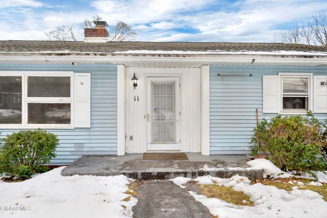 11 Hillside Avenue, Colonie, NY 12205