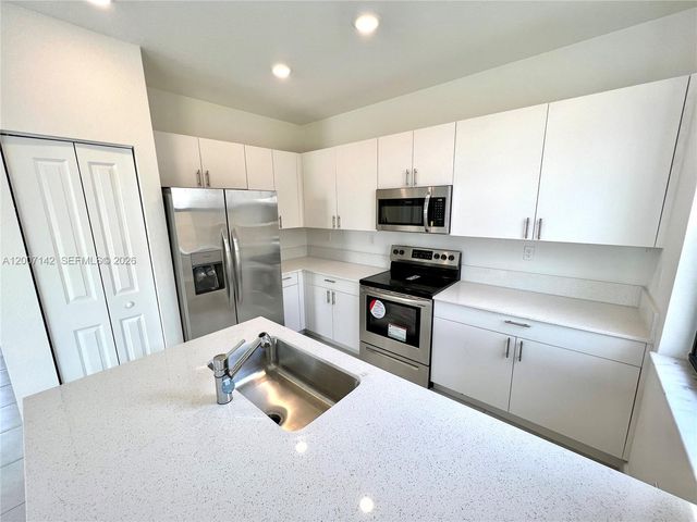 23464 SW 129th Ave, Homestead, FL 33032