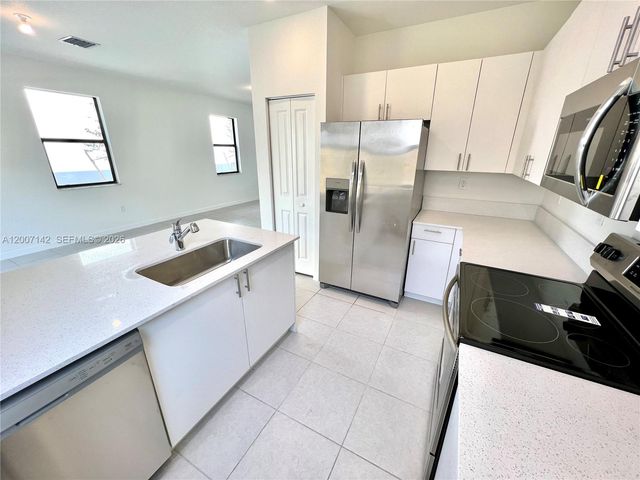 23464 SW 129th Ave, Homestead, FL 33032