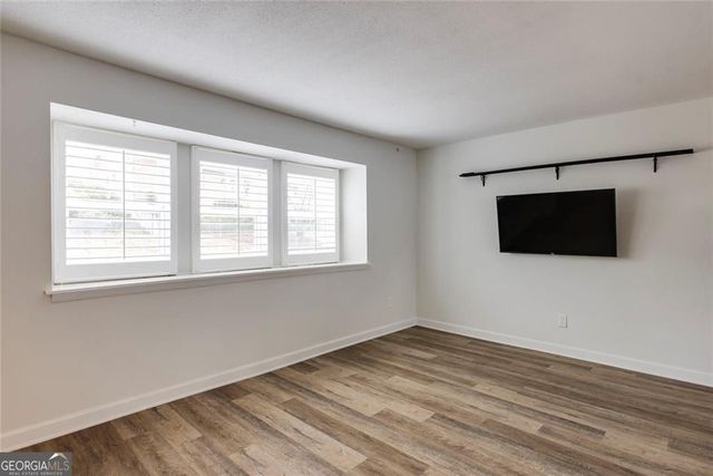 7094 Stonington Drive NE, Sandy Springs, GA 30328