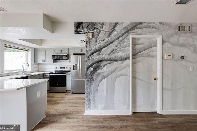 7094 Stonington Drive NE, Sandy Springs, GA 30328