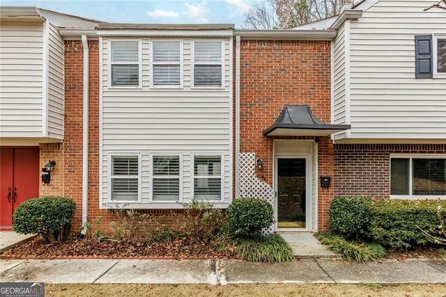 7094 Stonington Drive NE, Sandy Springs, GA 30328