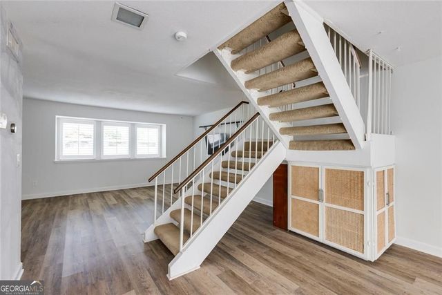 7094 Stonington Drive NE, Sandy Springs, GA 30328