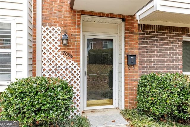 7094 Stonington Drive NE, Sandy Springs, GA 30328