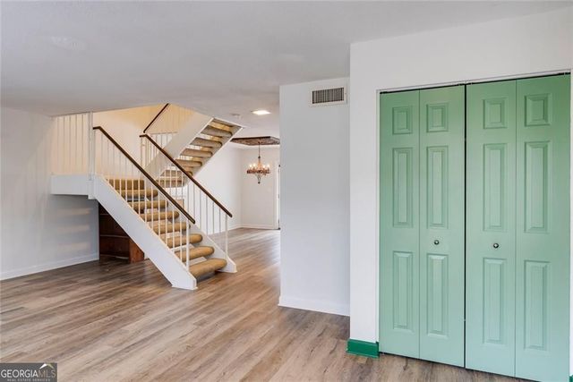 7094 Stonington Drive NE, Sandy Springs, GA 30328